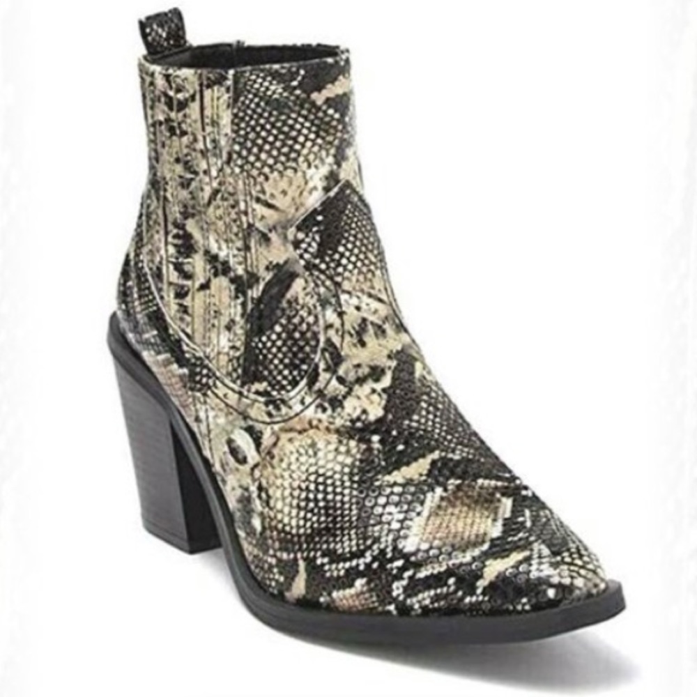 SEVEN7 EVE WESTERN CROC HEELED BOOTS